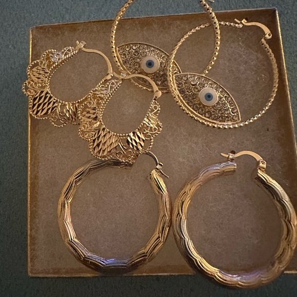 Elegant Gold Hoop Earrings Set (3pairs) - Picture 7 of 10